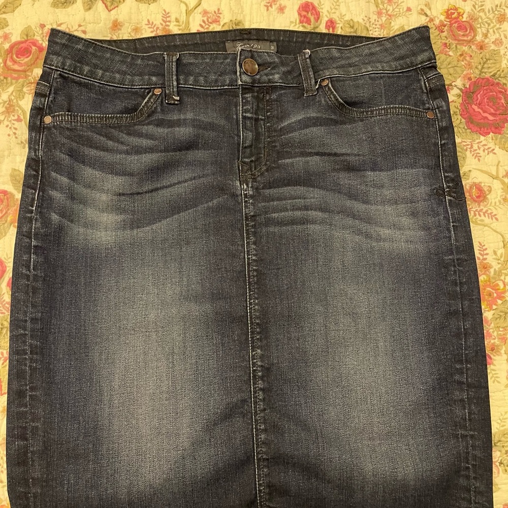 Level 99 Dark Wash Women's Jeans